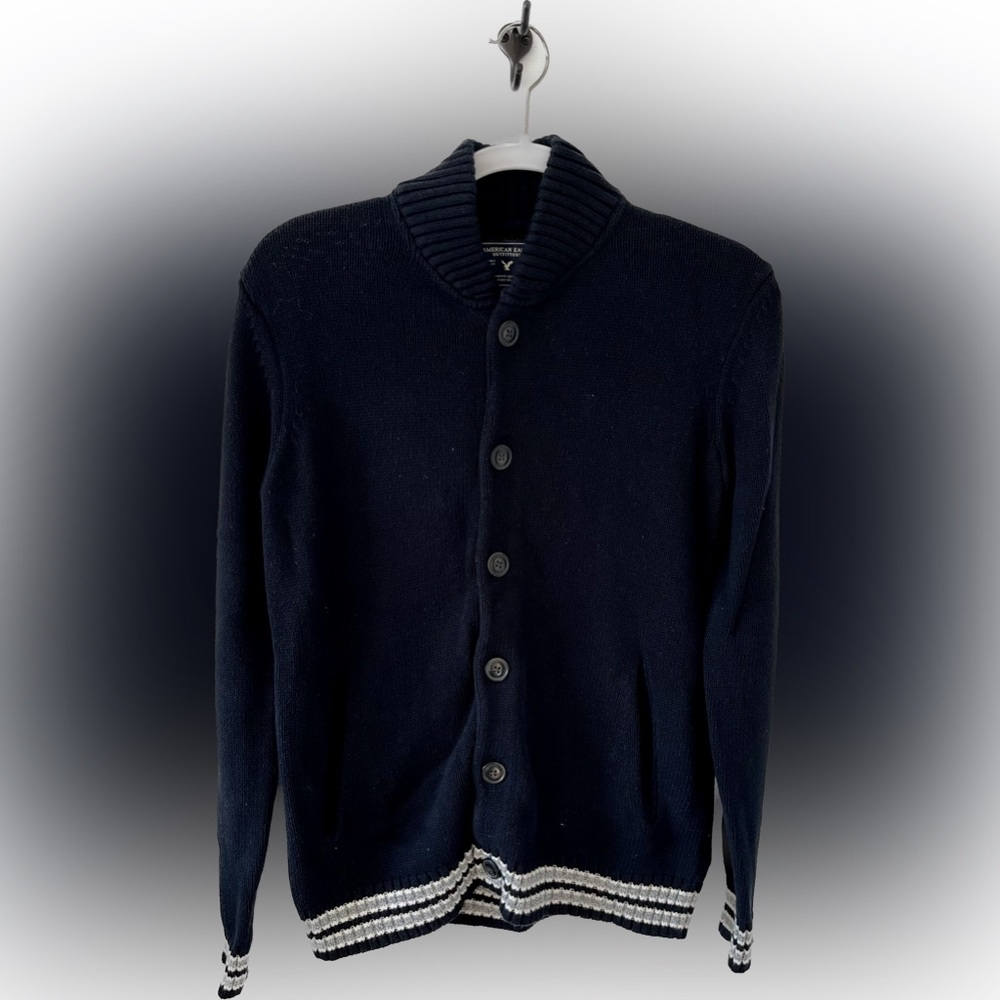 American Eagle Long Sleeve Cardigan. Size Men’s XS. Color Navy.